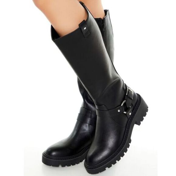 Forever 21 Studded O-Ring Faux Leather Boots Black Size 6 New - Picture 1 of 8